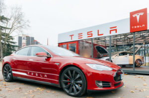 Tesla (TSLA)